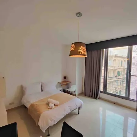 Seaview شقة سليمة